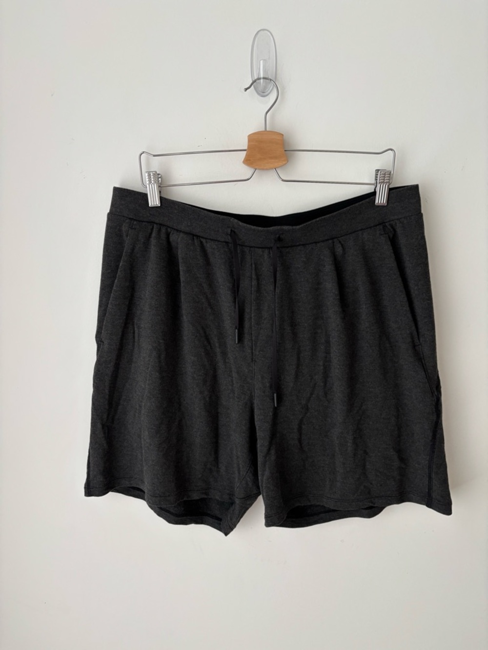 Lululemon Men’s Soft Jersey Lounge Shorts Grey Drawstring Athletic Casual